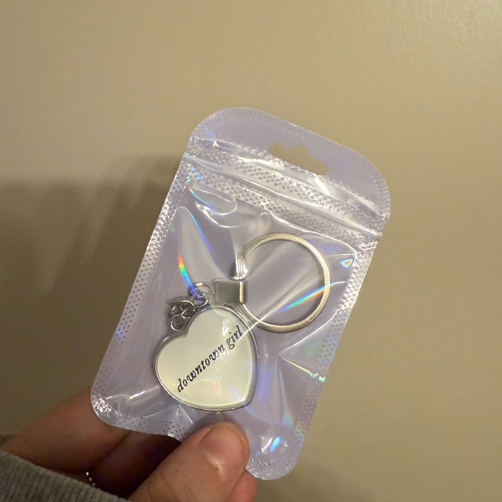 Heart-Shaped Keychain with 'downtown girl' - 5 for $25